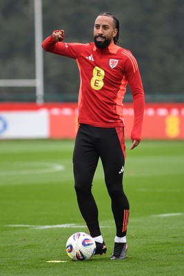 121025 - Wales Football Training - Sorba Thomas of Wales during a training session ahead of tomorrows World Cup qualifier match against Belgium