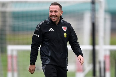 121025 - Wales Football Training - Wales Manager, Craig Bellamy during a training session ahead of tomorrows World Cup qualifier match against Belgium