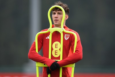 121025 - Wales Football Training - Lewis Koumas of Wales during a training session ahead of tomorrows World Cup qualifier match against Belgium