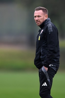 121025 - Wales Football Training - Wales Manager, Craig Bellamy during a training session ahead of tomorrows World Cup qualifier match against Belgium