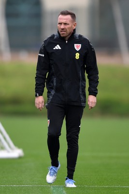 121025 - Wales Football Training - Wales Manager, Craig Bellamy during a training session ahead of tomorrows World Cup qualifier match against Belgium
