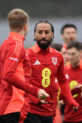 121025 - Wales Football Training - Sorba Thomas of Wales during a training session ahead of tomorrows World Cup qualifier match against Belgium