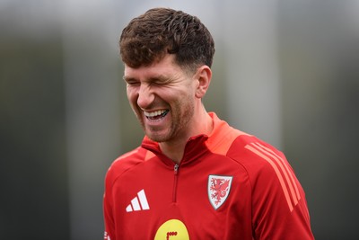 121025 - Wales Football Training - Chris Mepham of Wales during a training session ahead of tomorrows World Cup qualifier match against Belgium