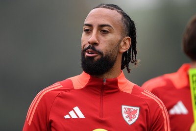 121025 - Wales Football Training - Sorba Thomas of Wales during a training session ahead of tomorrows World Cup qualifier match against Belgium