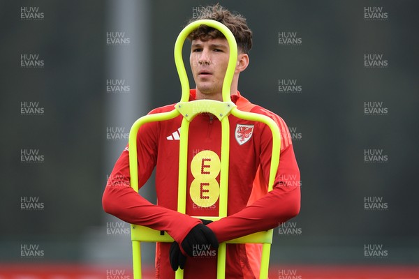 121025 - Wales Football Training - Lewis Koumas of Wales during a training session ahead of tomorrows World Cup qualifier match against Belgium