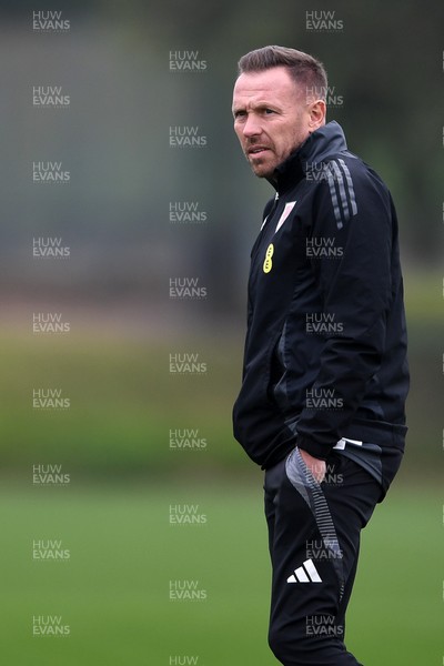 121025 - Wales Football Training - Wales Manager, Craig Bellamy during a training session ahead of tomorrows World Cup qualifier match against Belgium