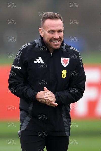 121025 - Wales Football Training - Wales Manager, Craig Bellamy during a training session ahead of tomorrows World Cup qualifier match against Belgium