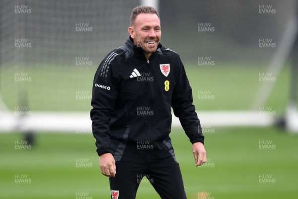 121025 - Wales Football Training - during a training session ahead of tomorrows World Cup qualifier match against Belgium