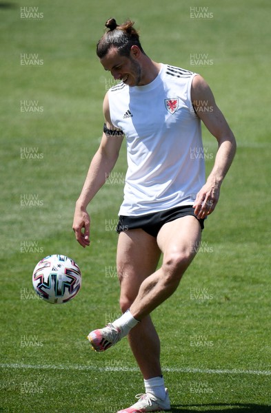 150621 - Wales Football Training - Gareth Bale during training