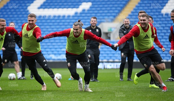 151118 - Wales Football Training - Aaron Ramsey, Gareth Bale and Sam Vokes during training