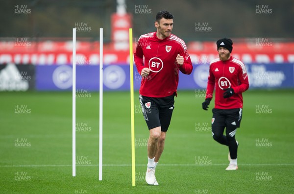 151121 - Wales Football Training Session -  Kieffer Moore of Wales during a training session ahead of the World Cup 2022 Qualifying match against Belgium at the the Cardiff City Stadium