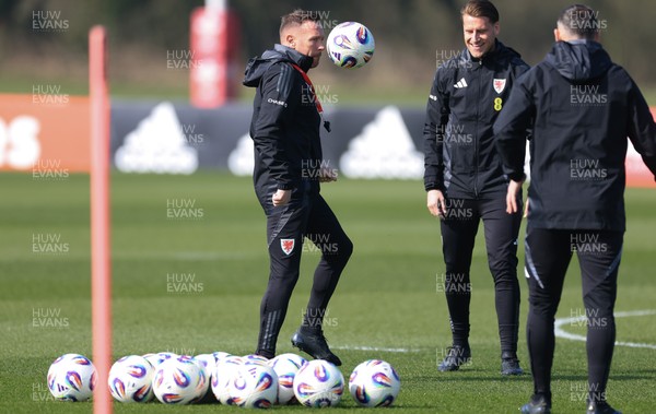 190325  Wales Men Football Training - Wales manager Craig Bellamy during a Wales training session ahead of the 2026 World Cup Qualifiers with Kazakhstan and North Macedonia