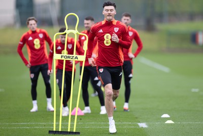 200324 - Wales Football Training Session - Kieffer Moore during training session ahead of Wales’  Euro 2024 qualifying play-off semi-final against Finland