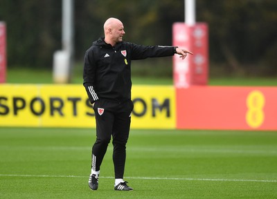 201123 - Welsh Football Training - Robert Page during training