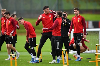 201123 - Welsh Football Training - Kieffer Moore during training