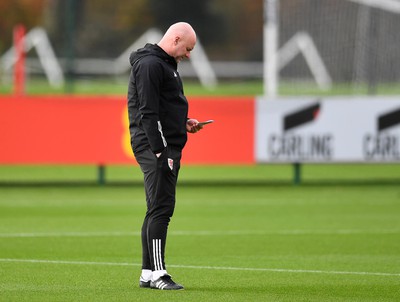 201123 - Welsh Football Training - Robert Page during training