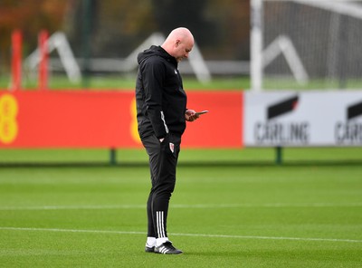201123 - Welsh Football Training - Robert Page during training