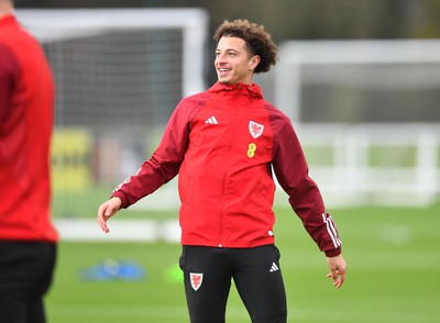 201123 - Welsh Football Training - Ethan Ampadu during training