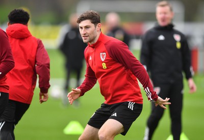 201123 - Welsh Football Training - Ben Davies during training