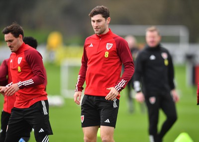 201123 - Welsh Football Training - Ben Davies during training