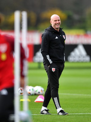 201123 - Welsh Football Training - Robert Page during training