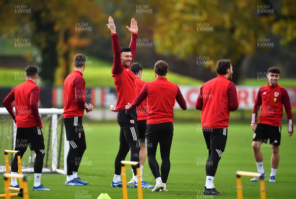 201123 - Welsh Football Training - Kieffer Moore during training