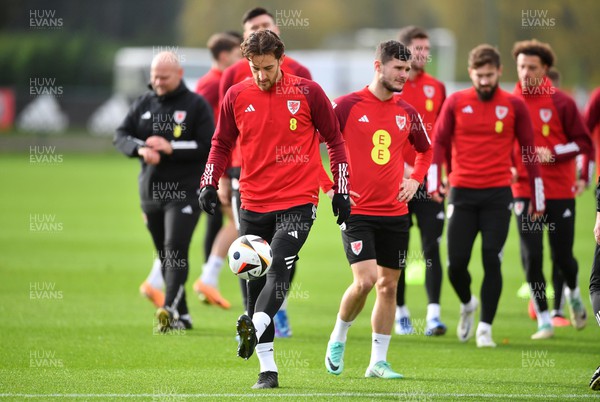 201123 - Welsh Football Training - Tom Lockyer during training