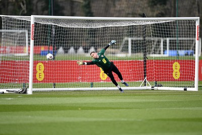 210325 - Wales Football Training - Danny Ward ahead of the 2026 World Cup Qualifier with Kazakhstan 