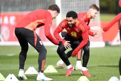 210325 - Wales Football Training - Jay Dasilva and Nathan Broadhead ahead of the 2026 World Cup Qualifier with Kazakhstan 