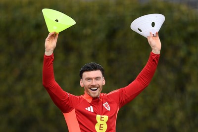 210325 - Wales Football Training - Kieffer Moore ahead of the 2026 World Cup Qualifier with Kazakhstan 