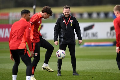 210325 - Wales Football Training - Wales Manager, Craig Bellamy ahead of the 2026 World Cup Qualifier with Kazakhstan 