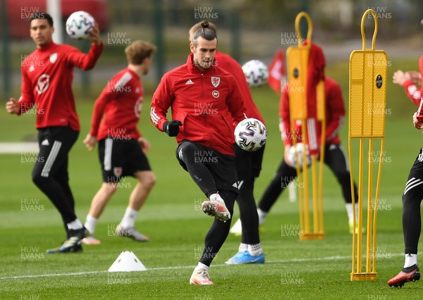 290321 - Wales Football Training - Gareth Bale during training