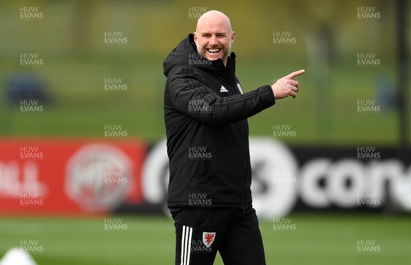 290321 - Wales Football Training - Robert Page during training