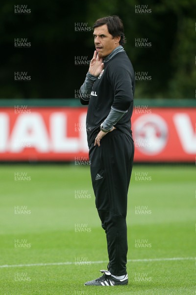 290817 - Wales Football Training - Manager Chris Coleman