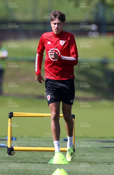 310521 - Wales Football Training - Rubin Colwill during training