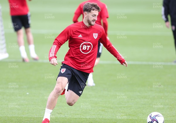 310821 - Wales Football Training - Tom Lockyer during a Wales training session ahead of their friendly against Finland and World Cup qualifying matches against Belarus and Estonia