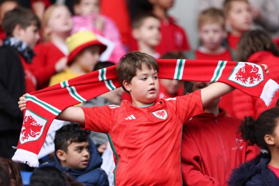 151122 - Wales Football Training Session -  Schoolchildren look on during the final Wales training session and send off as the team depart for the FIFA World Cup in Qatar