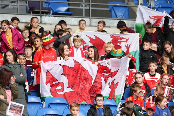 151122 - Wales Football Training Session -  Schoolchildren look on during the final Wales training session and send off as the team depart for the FIFA World Cup in Qatar