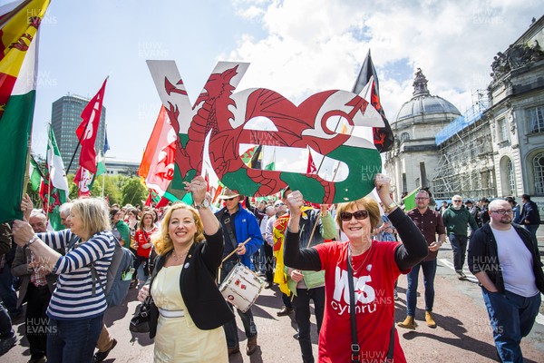 110519 - Picture shows the march through the centre of Cardiff for Welsh Independence, lead by Plaid Cymru and Yes Cymru