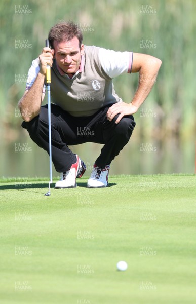 03.06.11 -SAAB Wales Open 2011, Celtic Manor Resort, Newport -  Alvaro Velasco lines up his putt on the 14th green 