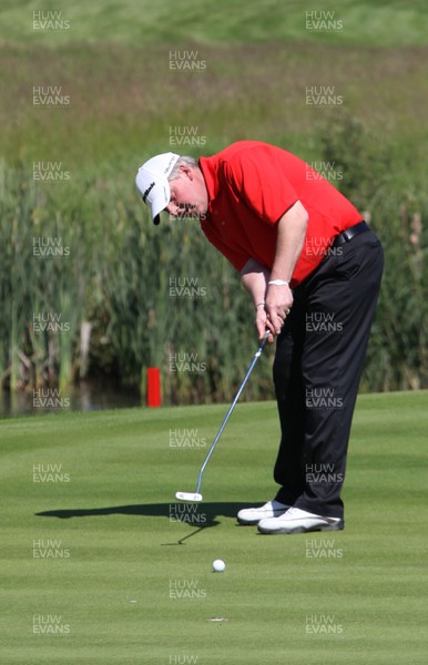 03.06.11 -SAAB Wales Open 2011, Celtic Manor Resort, Newport -  Wales' Simon Edwards putts on the 14th green 