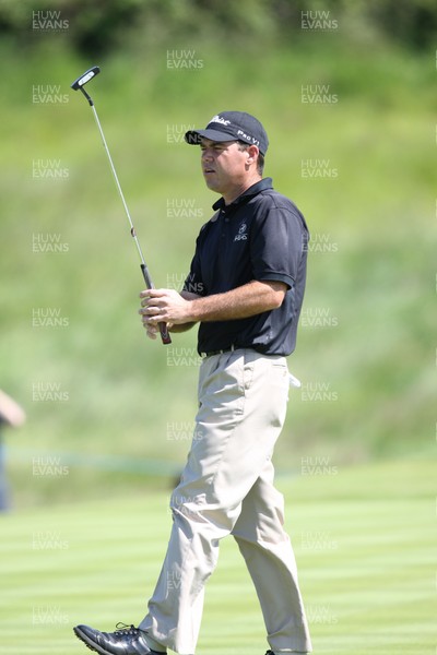 03.06.11 -SAAB Wales Open 2011, Celtic Manor Resort, Newport -  Keith Horne misses his putt on the 1st 