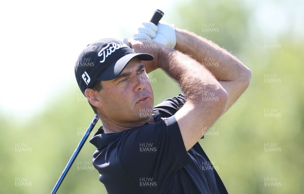 03.06.11 -SAAB Wales Open 2011, Celtic Manor Resort, Newport -  Keith Horne tees off on the 2nd 