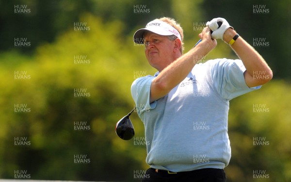 04.06.10 - Wales Open Golf, Day 2 Colin Montgomerie on the 5th tee 