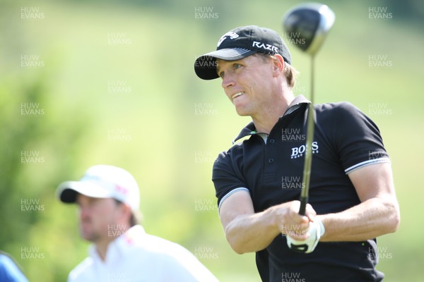 04.06.11 -SAAB Wales Open 2011, Celtic Manor Resort, Newport -  Alexander Noren tees off on the 14th as Graeme McDowell looks on 