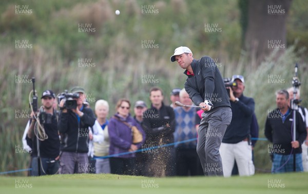 180914 - ISPS Handa Wales Open Golf 2014, Celtic Manor Resort, south Wales - England's Paul Casey plays onto the green at the first during the first round of matches in the Wales Open 2014