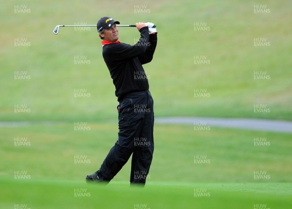 01.06.10 - Wales Open Golf Jarmo Sandelin takes part in a practice session ahead of this years Wales Open Golf 