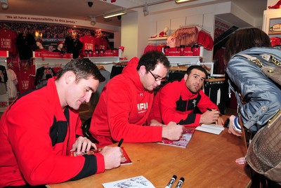 180412- Wales players signing- Jamie Roberts, Lou Reed and Huw Bennett signing autographs at the Cardiff Arms Shop