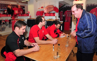 180412- Wales players signing- Jamie Roberts, Lou Reed and Huw Bennett signing autographs at the Cardiff Arms Shop