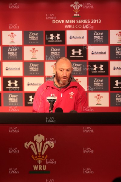 151113 - Wales Press Conference - Robin McBryde, Forwards Coach   